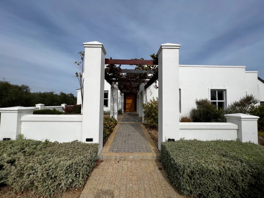 To Let 4 Bedroom Property for Rent in Croydon Olive Estate Western Cape